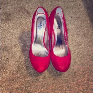 Red Suave Heels